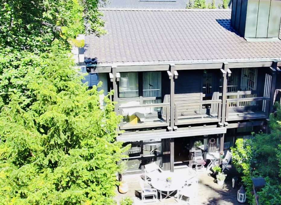 Aussergewöhnliches Holz-Architektenhaus Neubiberg