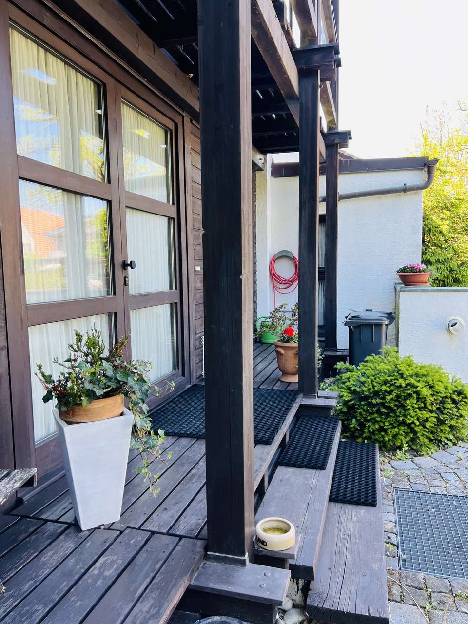 Aussergewöhnliches Holz-Architektenhaus Neubiberg