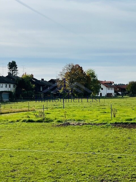 Charmante Doppelhaushälfte in Sauerlach mit Fernblick