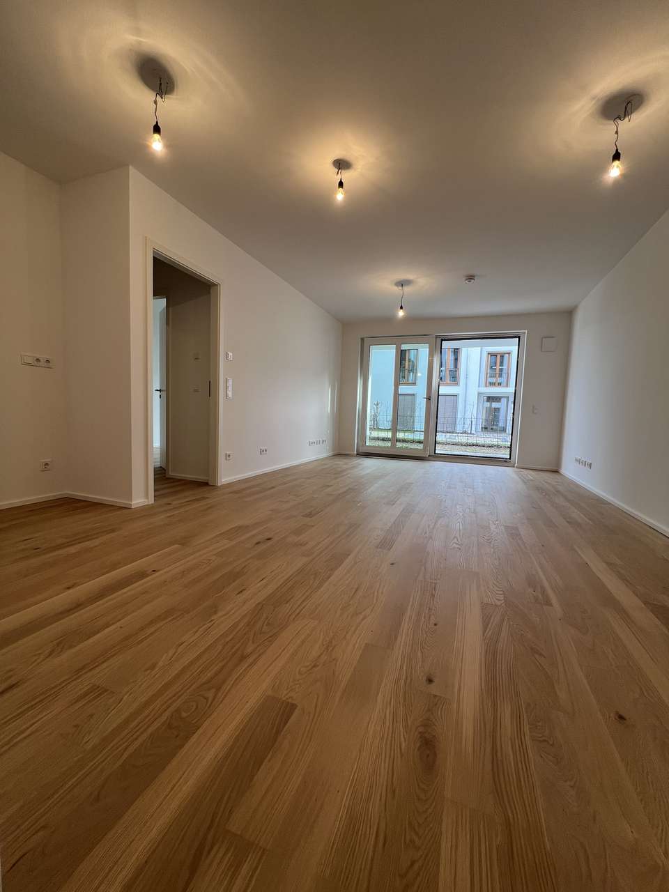 Bezaubernde 2-Zimmer-Garten-Wohnung München-Aubing